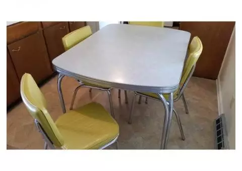 Retro Dinette Set