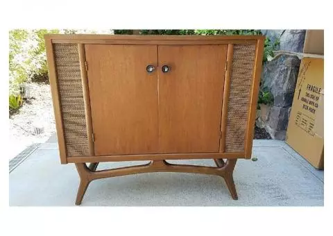 Retro Wine rack/Bar Cabinet