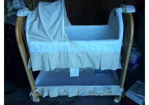 Eddie Bauer wood bassinet