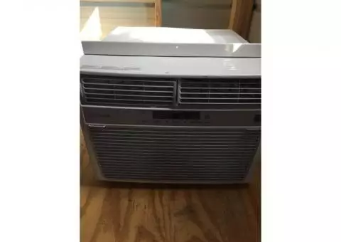 Samsung 12000 BTU airconditioner. USED.