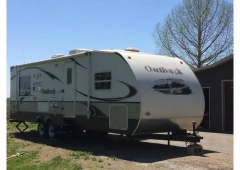 2008 Keystone Outback 29' Trailer