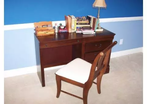 Desk & Chair