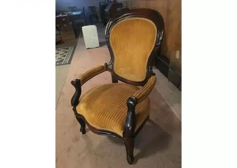 Victorian Finger-Groove Chair