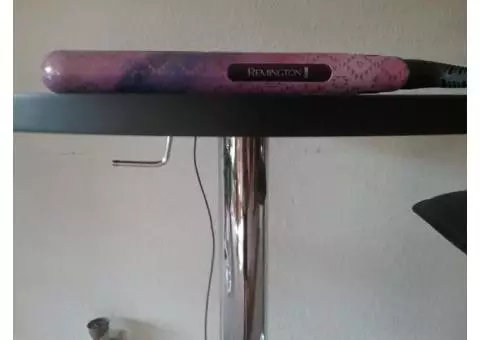 Remington hair straightener