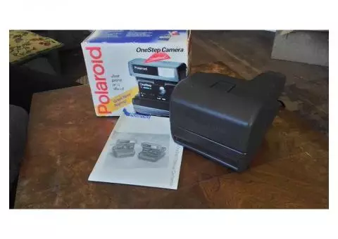 Vintage poloroid one step camera