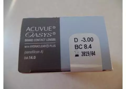 Acuvue Oasys contact lenses