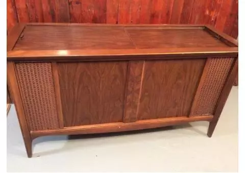 Magnavox Astro sonic stereo