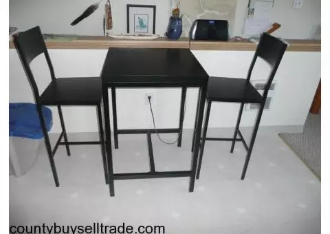 table and chairs