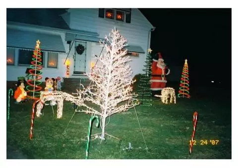 Christmas Lawn Display