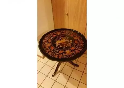 Black Lacquer Pie Crust Table