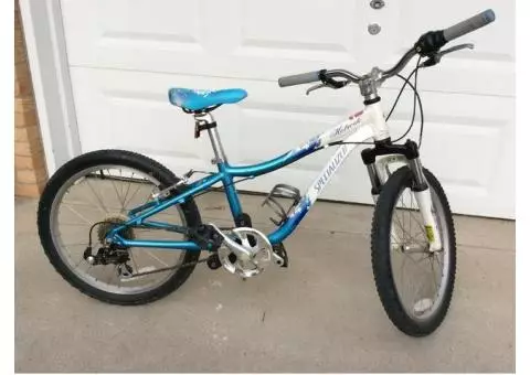 Girls Specialized Hotrock Bike