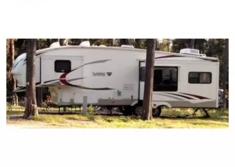 2011  31' Palamino Sabre 5th wheel