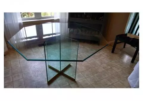 Dining room table