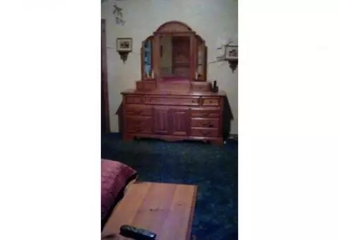 6 Piece Pine Bedroom Set