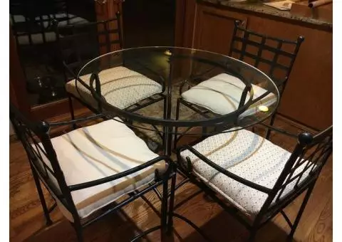 Indoor/Outdoor iron table and chairs