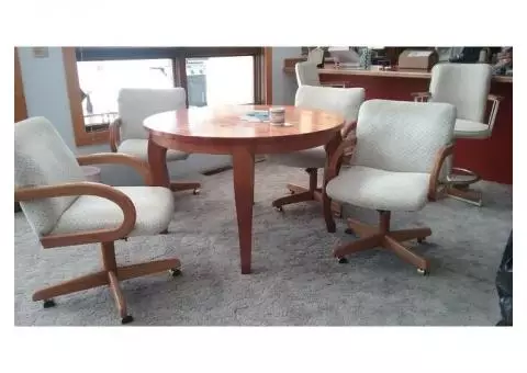 Dining room table, with leaf, and 4 chairs.  Plus 2 bar stools.