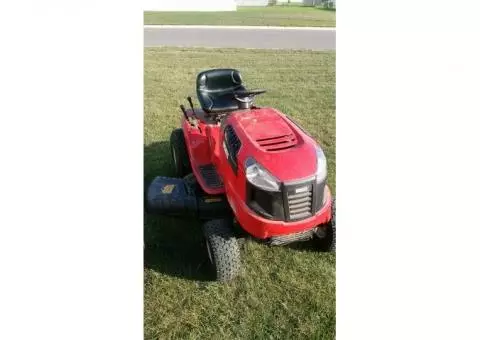 Riding lawnmower