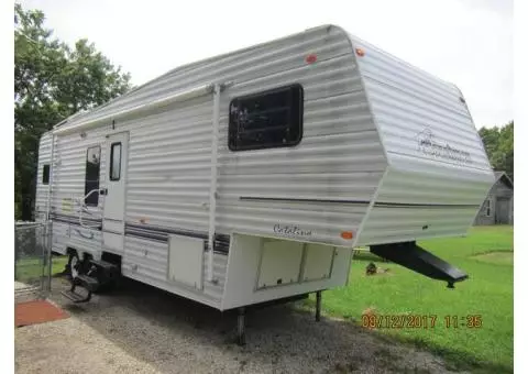 2000 Coachmen Catalina 5th Wheel RV