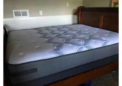 Queen Mattress Excellent Condition