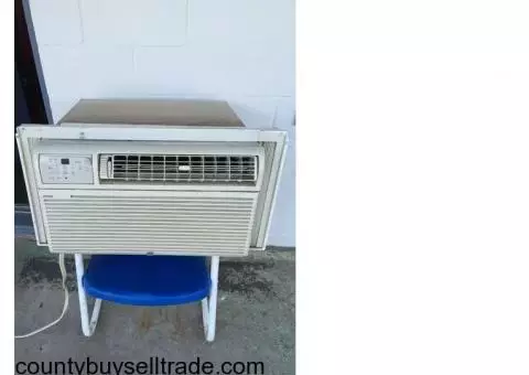 AIR CONDITIONER 12,500 BTU