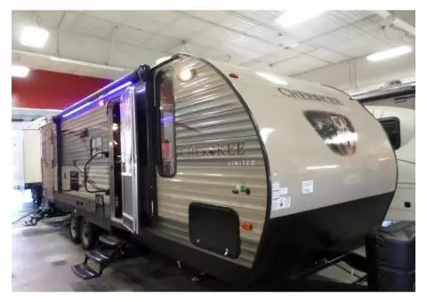 2015 Cherokee Travel Trailer 28'