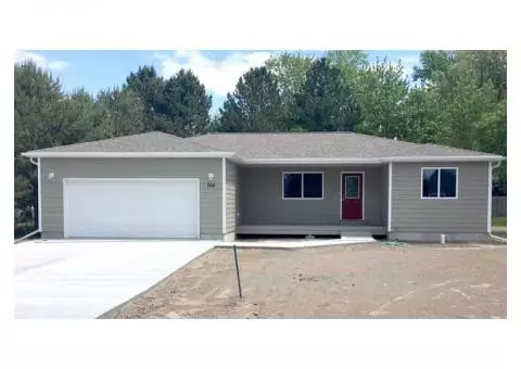 Newly Built Homes on Pawnee Lane Broken Bow, NE