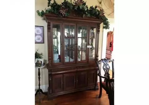 CHINA HUTCH