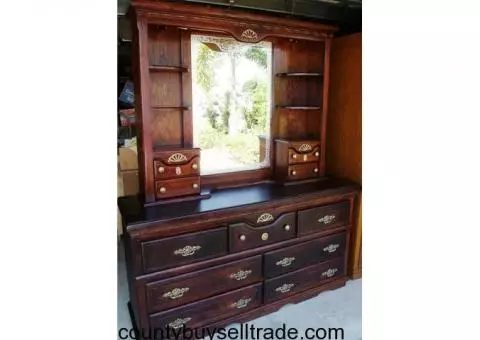 Dresser with hutch & mirror