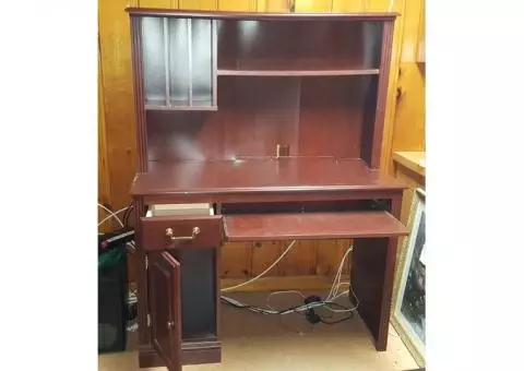 Computer Work Station Desk with Hutch