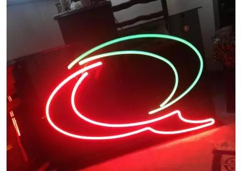 Quiznos Neon Sign