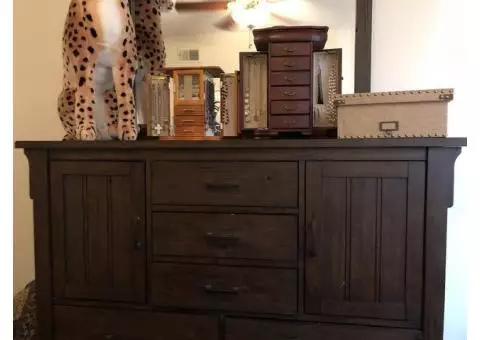 Dark wood Cal King bedroom set