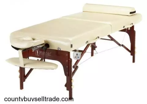 MASSAGE TABLE