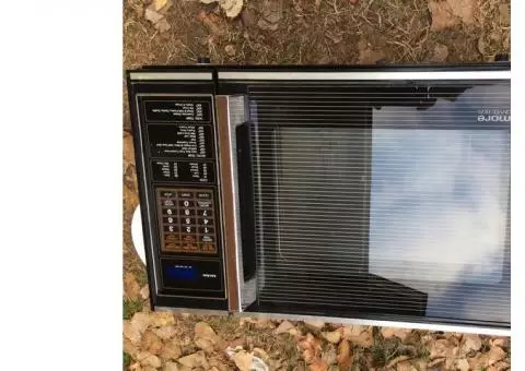 Microwave/convection oven