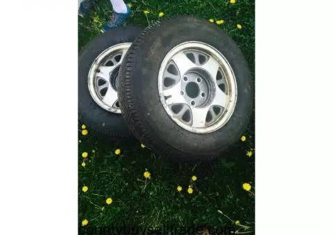 Tires with rims