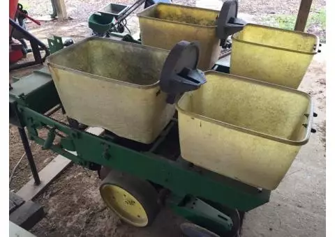 John Deere 2 row planter and fertilizer