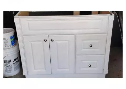 36" Bathroom Vanity and Mirror