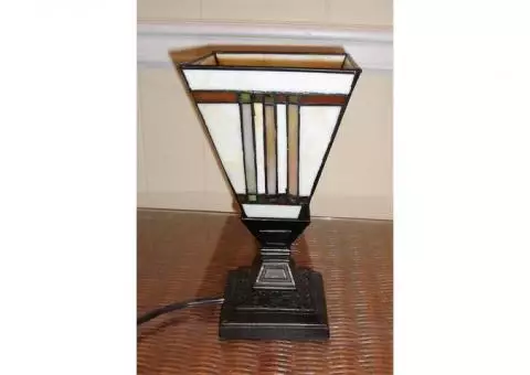 Craftsman style table lamp