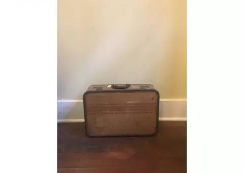 Shabby Chic Vintage suitcase