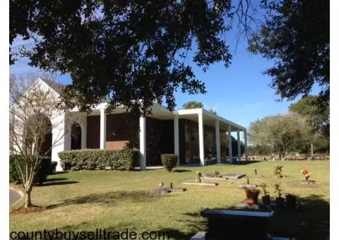 1 single crypt at mausoleum