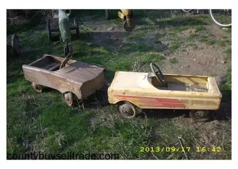 VINTAGE PEDAL CARS & TRACTORS