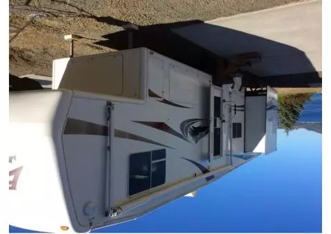 2005 Everest 343L Fifth Wheel