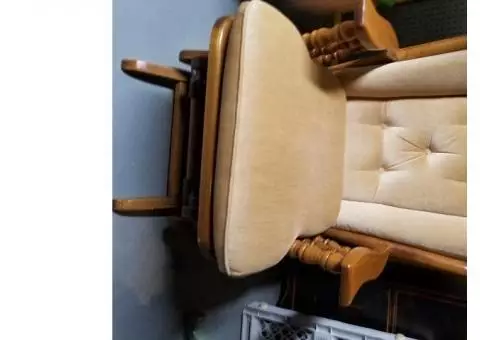 Glider Rocking Chair w/pad