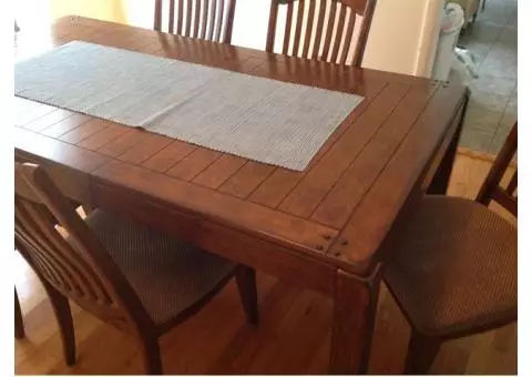 Wood dining room set with leaf and six chairs