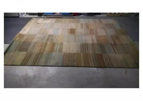 Area Rug 8' x 10' 6"