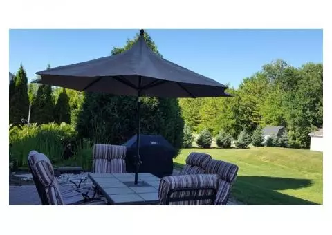 Patio Furniture Table Set w/Umbrella & Stand