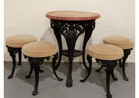 English Pub Table and Stools