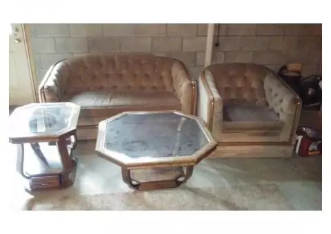 Sofa/Chair/Table Set