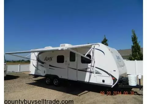 2014 Apex 23 ft. Camper