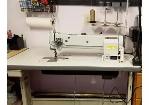 Industrial sewing machine