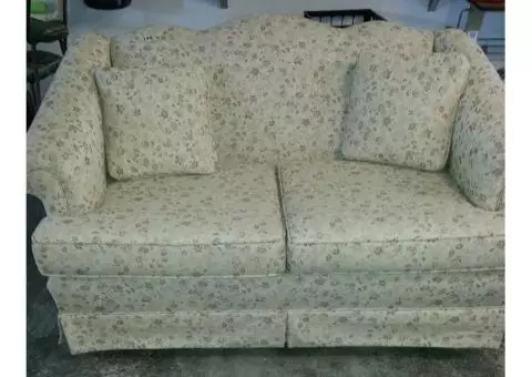 LOVE SEAT